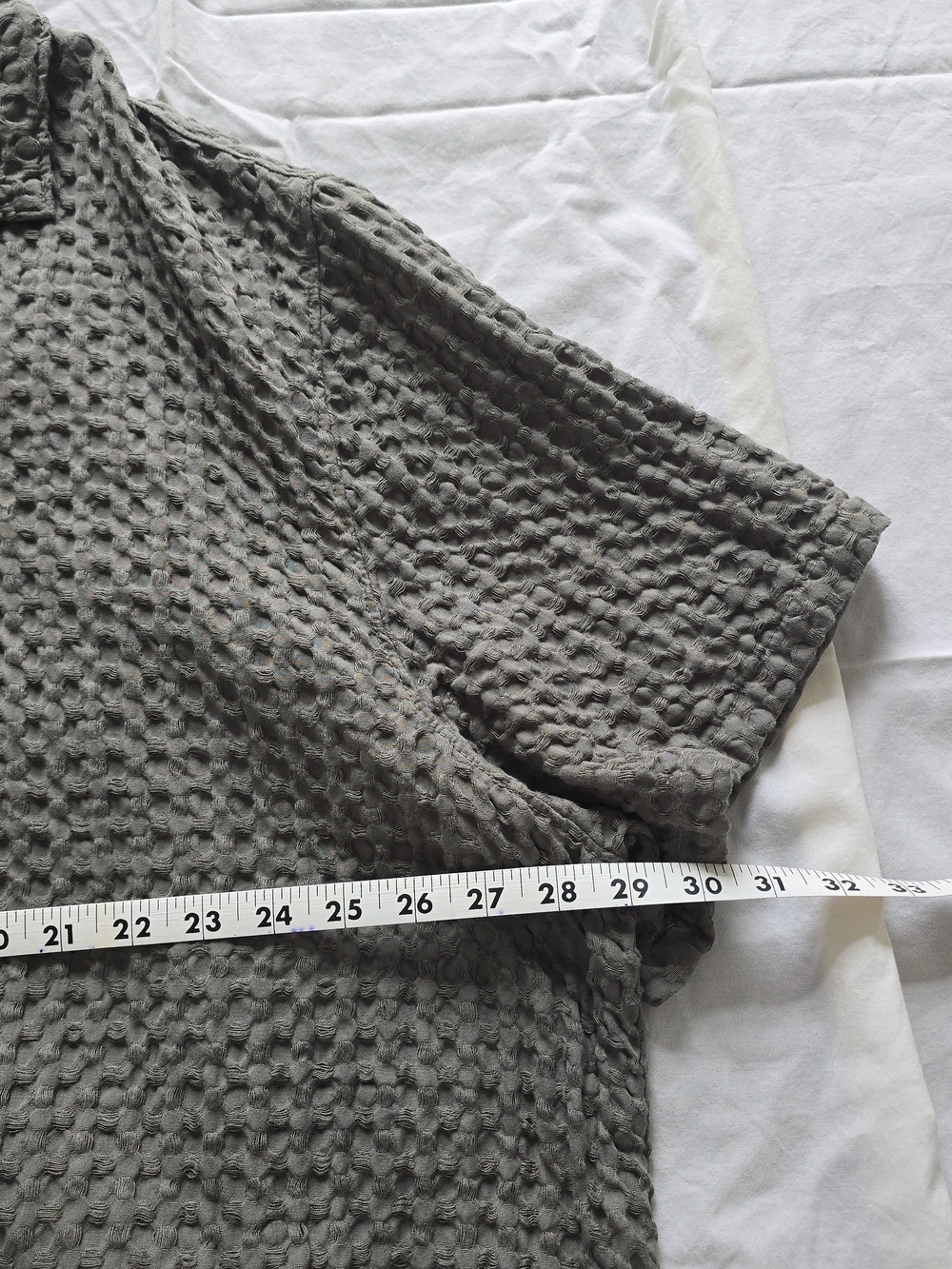Men's Textured Waffle-Knit Button-Up Shirt — Olive Green - Picture 3 of 4